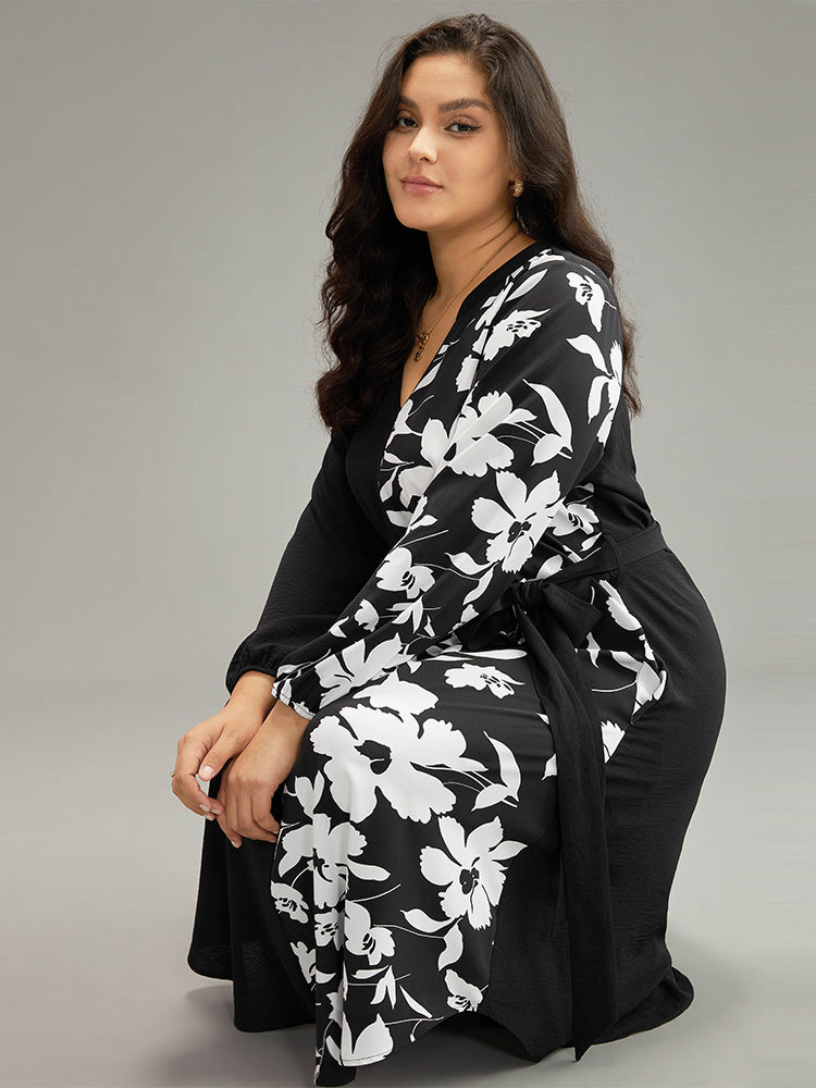 Silhouette Floral Print Patchwork Pocket Dress