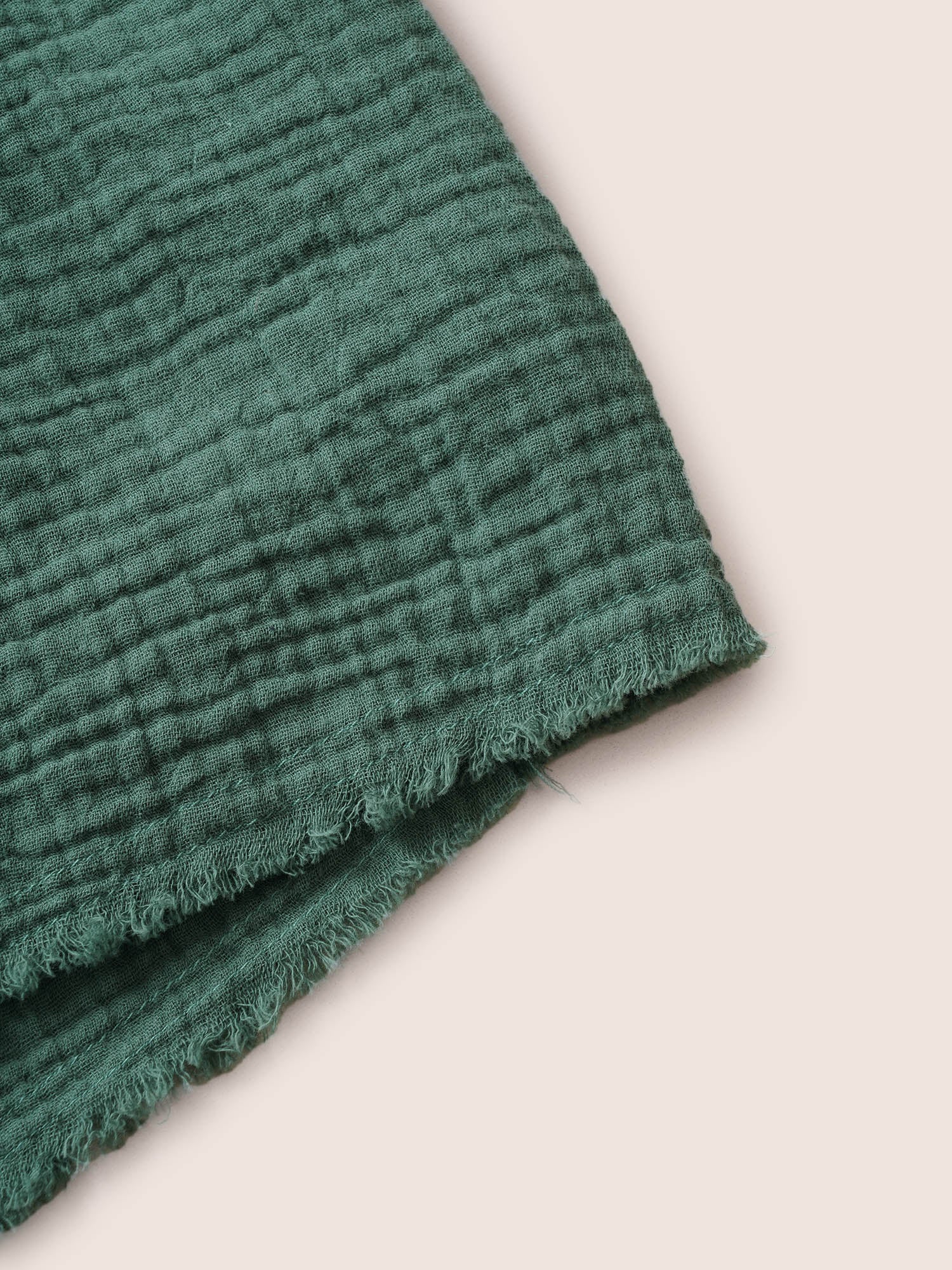 Solid Drawstring Elastic Waist Raw Hem Shorts