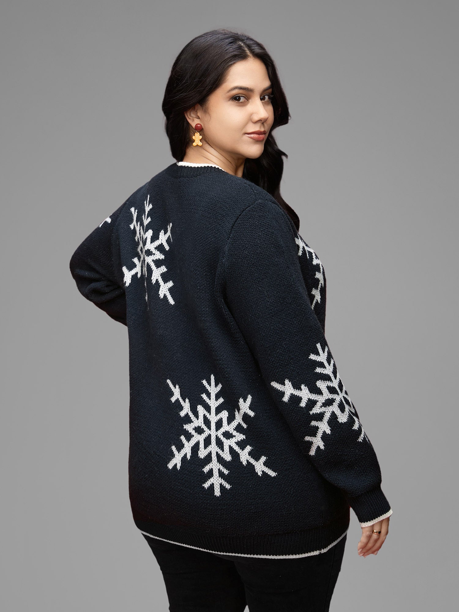 Snowflakes Pattern Contrasting Hem Pullover