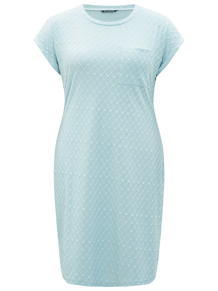 Solid Patched Pocket Cuffed Sleeve Plisse Dress