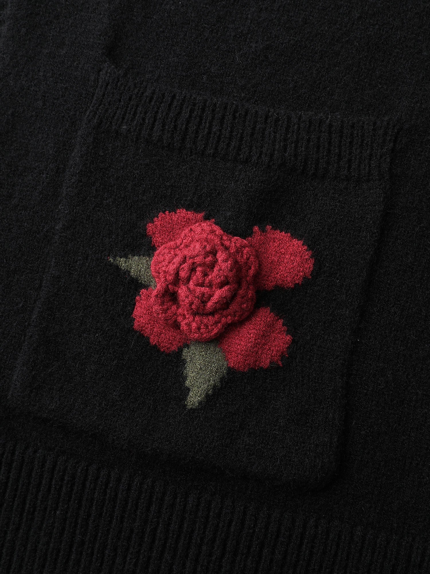 3D Floral Pattern Pockets Knit Cardigan