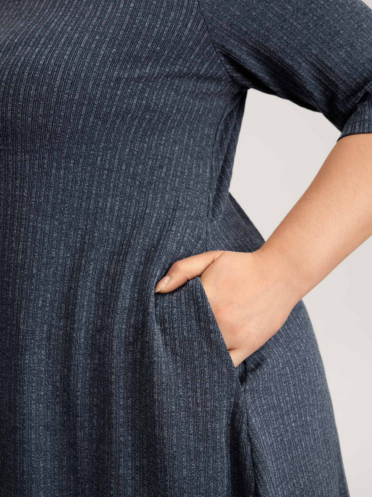 Heather Back Cut-Out Solid Midi Dress