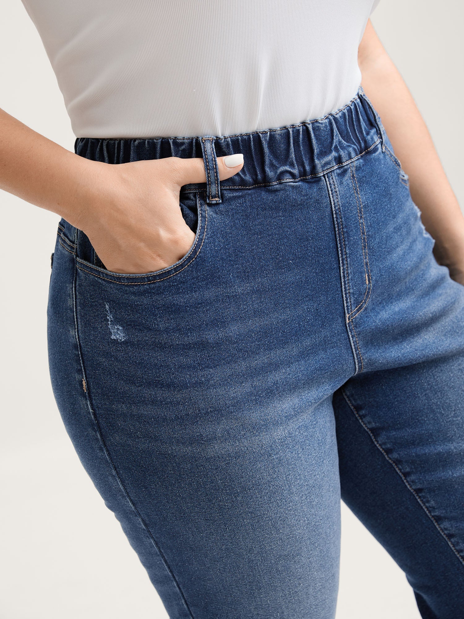 Classic Wash Stretchy Waist Skinny-Fit Jeans