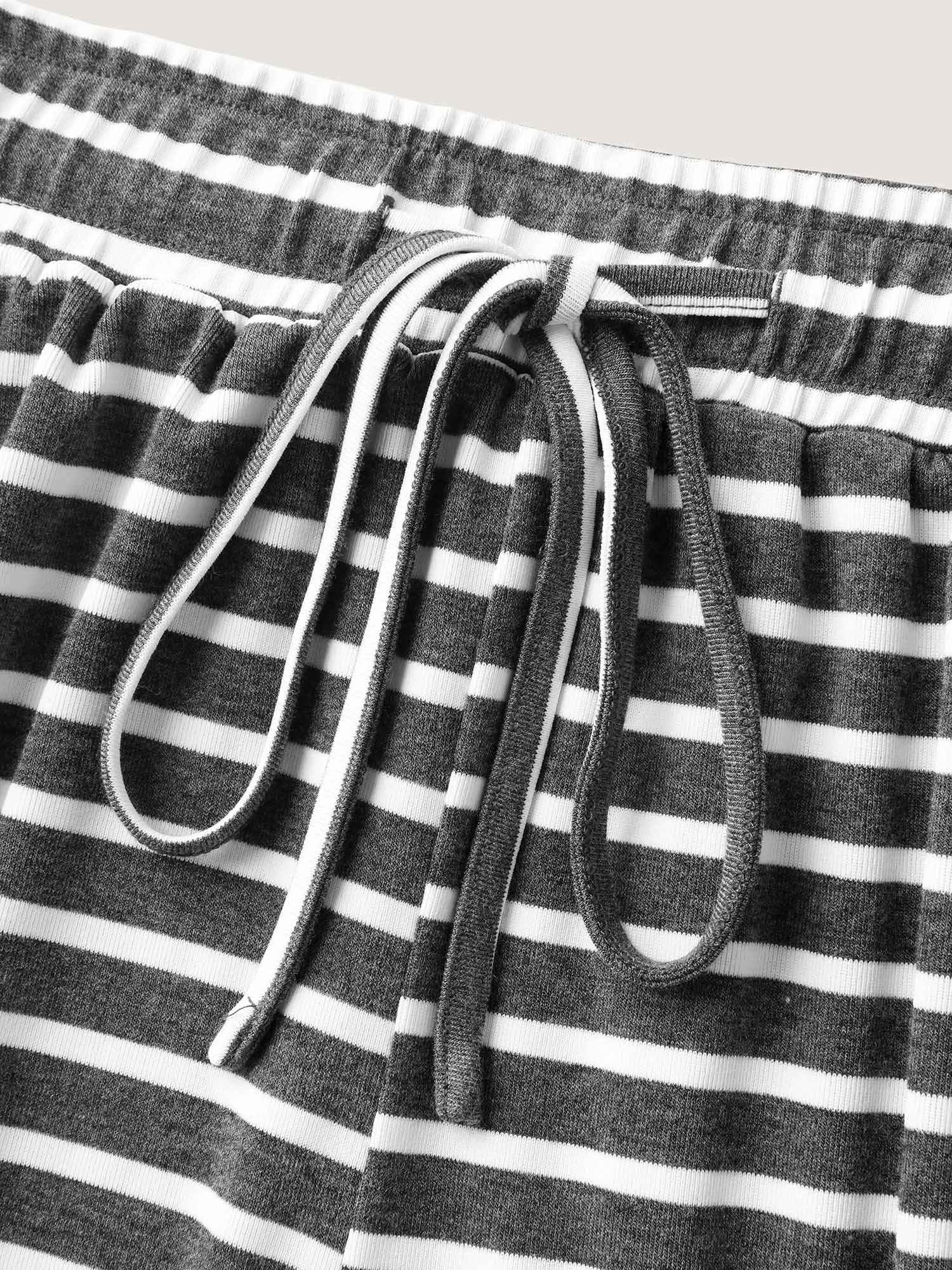 Stripe Print Drawstring Straight-Leg Shorts