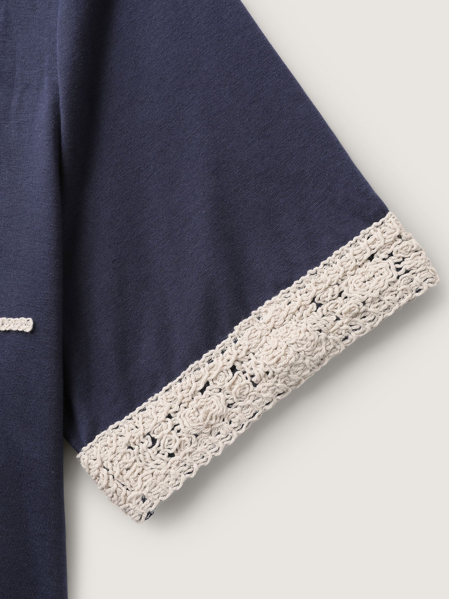 Owl Embroidery Round Neck Contrast T-Shirt