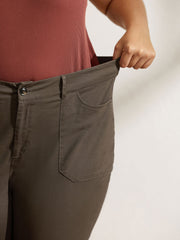 Sculpted Pockets Straight-Leg Pants
