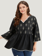Boho Print Guipure Lace V Neck Bell Sleeve Blouse