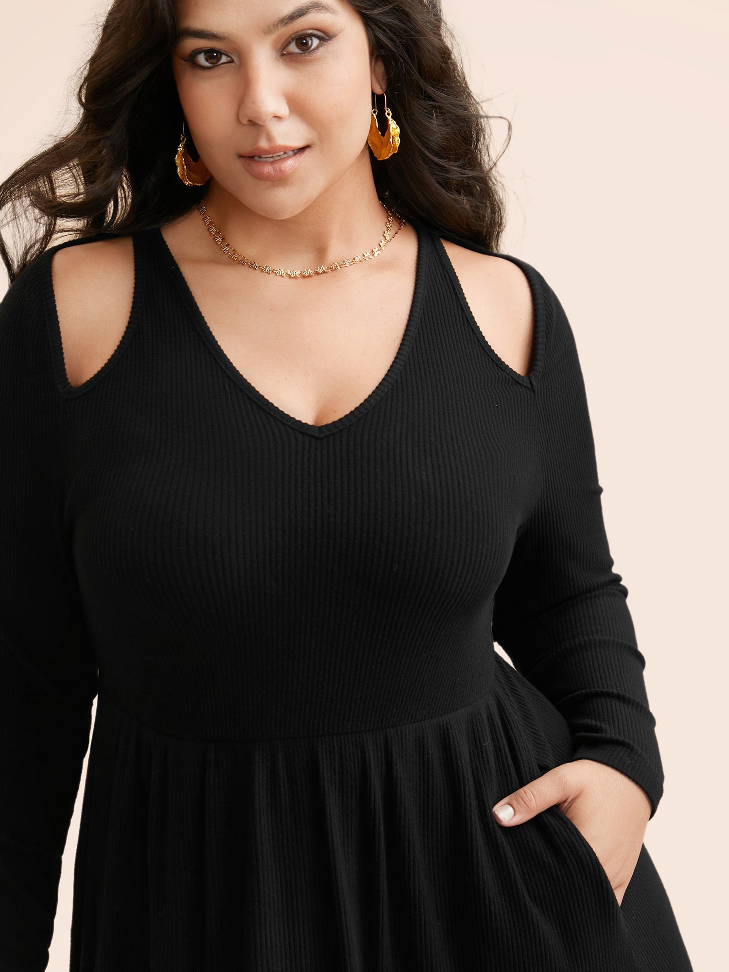 Solid Pit Strip Cut Out Dress