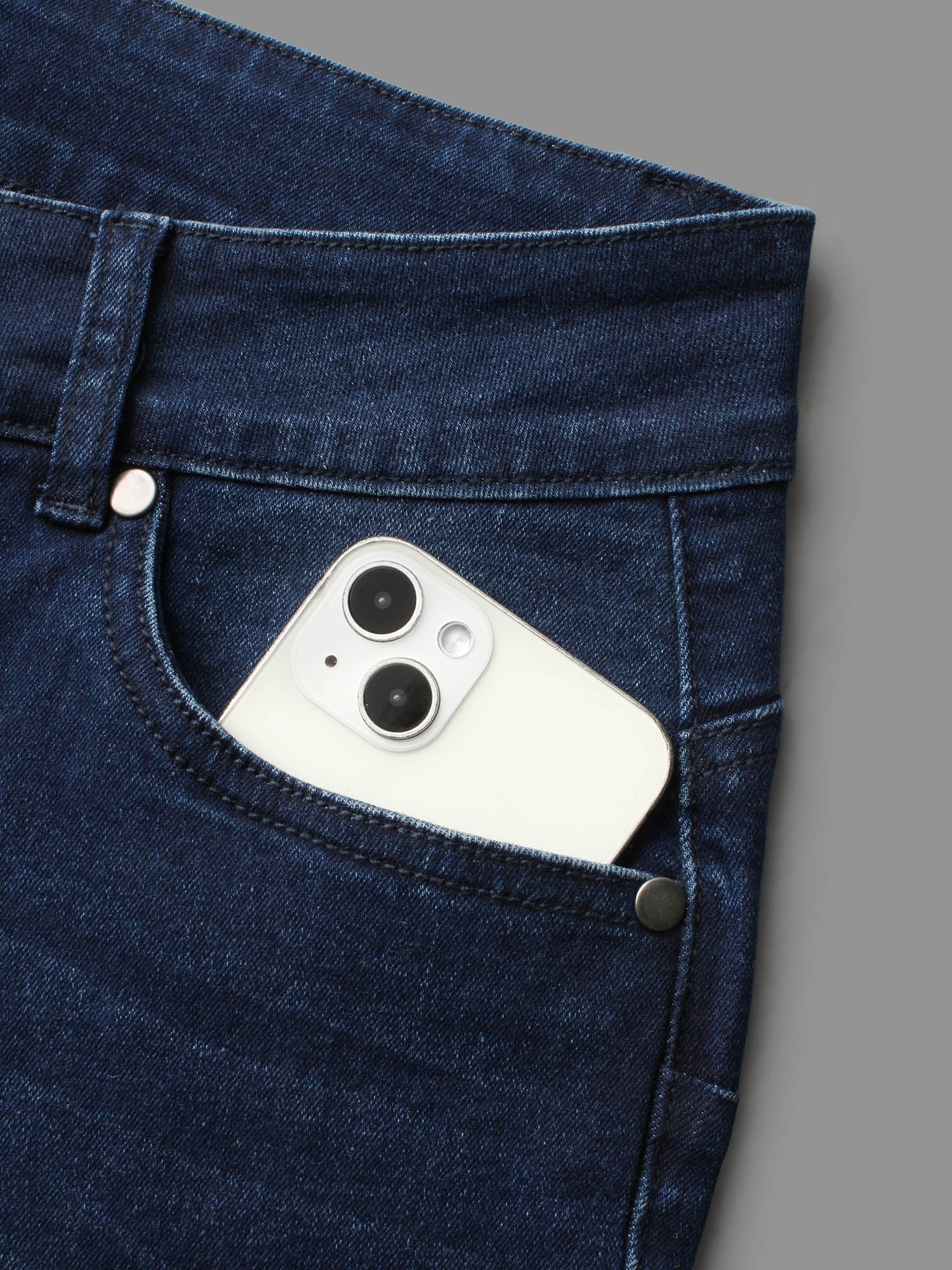 Booty-Lifting Skinny Fit Mid-Rise Jeans