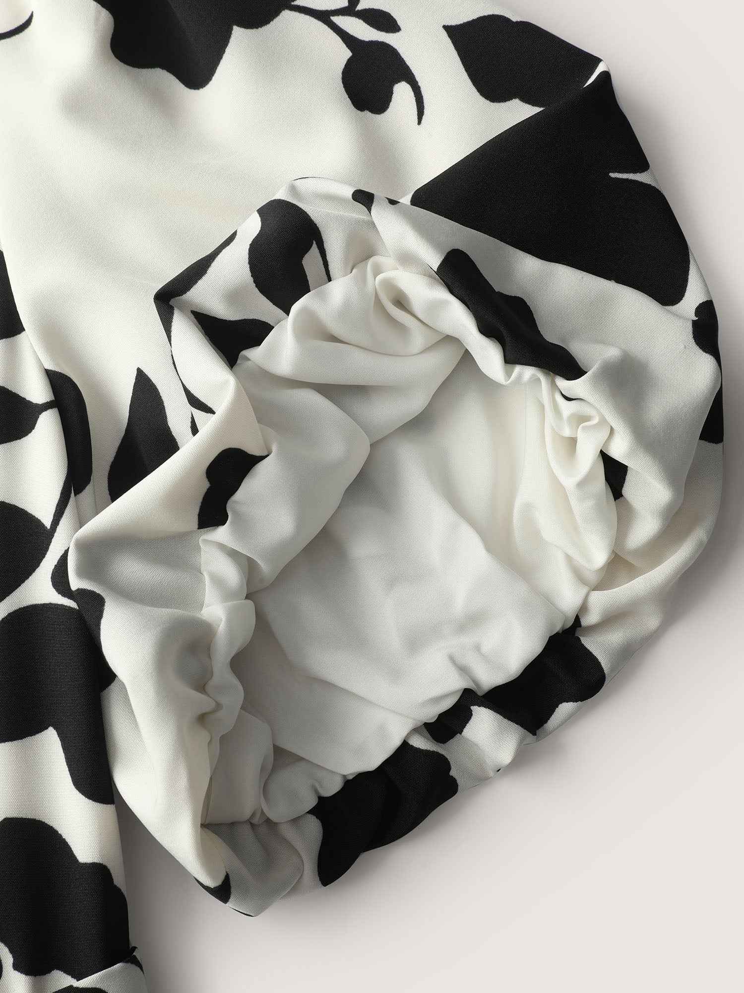 Silhouette Flower Puffy Sleeve Midi Dress